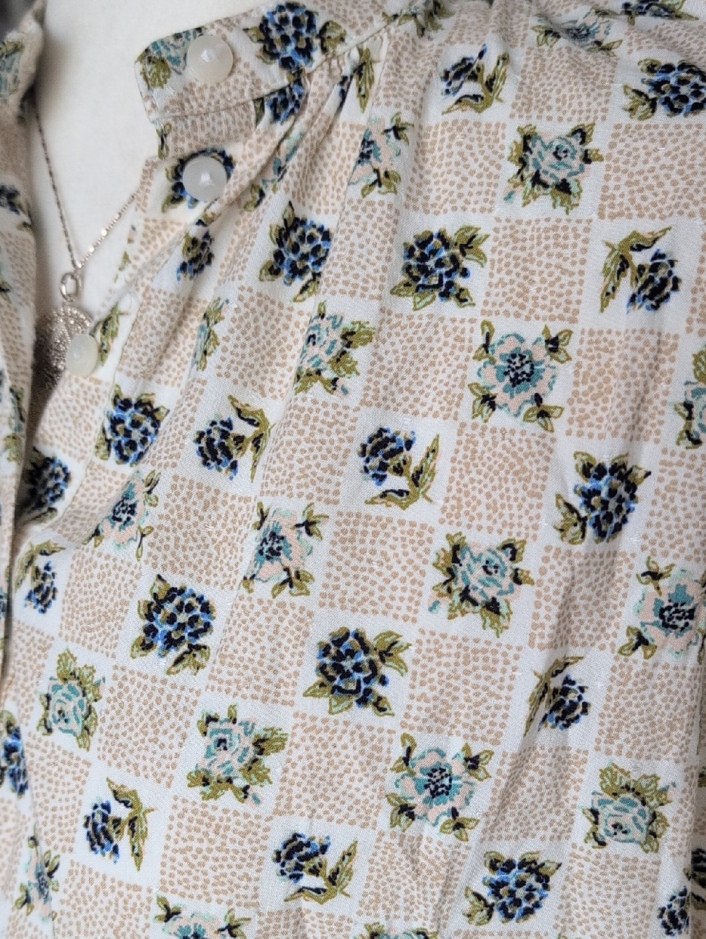 NWT Universal Thread Cream Floral  Long-Sleeve Peasant Top Shirt XS - Picture 3 of 9